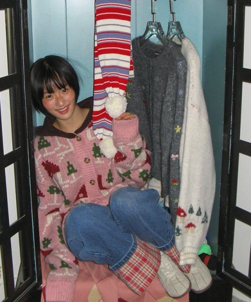 RONRON(ロンロン)の「HOUSE JACQUARD HOODED KNIT CARDIGAN PINK(カーディガン/ボレロ・レディース・その他・FREE)」の3枚目の写真