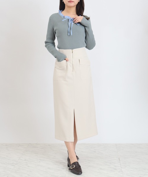 ASTORIA ODIER（アストリアオディール）の「イミテーションフリルリブニット　(300日着られるニット/イージーケア/ウォッシャブル)（ニット/セーター・レディース・ピンクベージュ/ライトグレー/ネイビー・MEDIUM）」の7枚目の写真