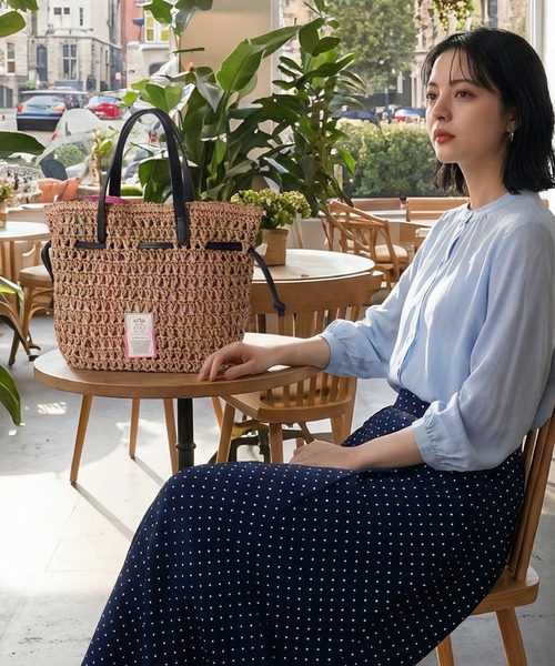 AVOCA(アヴォカ)の「【AVOCA/アヴォカ】Paper Tote Bag/巾着 ペーパートートバッグ(トートバッグ・レディース・ブラック/アイボリー/ブラウン・FREE)」の2枚目の写真