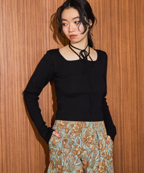 mysty woman（ミスティウーマン）の「ホルターネックロングスリーブニット　659276（ニット/セーター・レディース・オフホワイト/グレー/ブラック・FREE）」の3枚目の写真