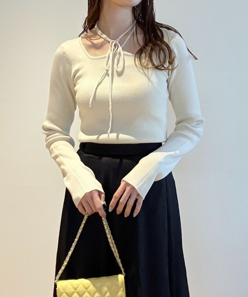 mysty woman（ミスティウーマン）の「ホルターネックロングスリーブニット　659276（ニット/セーター・レディース・オフホワイト/グレー/ブラック・FREE）」の20枚目の写真