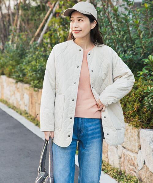 URBAN RESEARCH DOORS(アーバンリサーチドアーズ)の「カポックキルトミドルジャケット(ダウンジャケット/コート・レディース・グレー系その他/アイボリー/ブラック・FREE)」の4枚目の写真