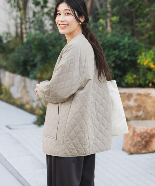 URBAN RESEARCH DOORS(アーバンリサーチドアーズ)の「カポックキルトミドルジャケット(ダウンジャケット/コート・レディース・グレー系その他/アイボリー/ブラック・FREE)」の18枚目の写真