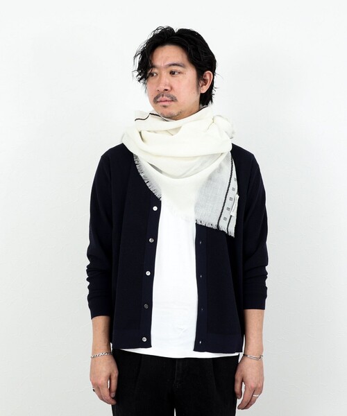 Johnstons of Elgin(ジョンストンズオブエルガン)の「【Johnstons of Elgin/ジョンストンズ・オブ・エルガン】ウール/カシミヤ/シルク/ストール Cyrus Scarf 70 WB002860(ストール/ショール・メンズ・グリーン系その他/ホワイト系その他/グレー系その他・FREE)」の6枚目の写真