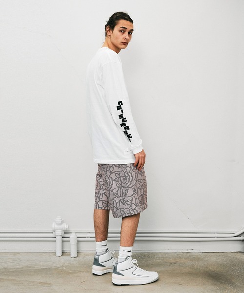 NOISE MAKER（ノイズメーカー）の「スリーブロゴプリントロンTEE（Tシャツ/カットソー・メンズ・ホワイト/ブラック・XL/L/M）」の6枚目の写真