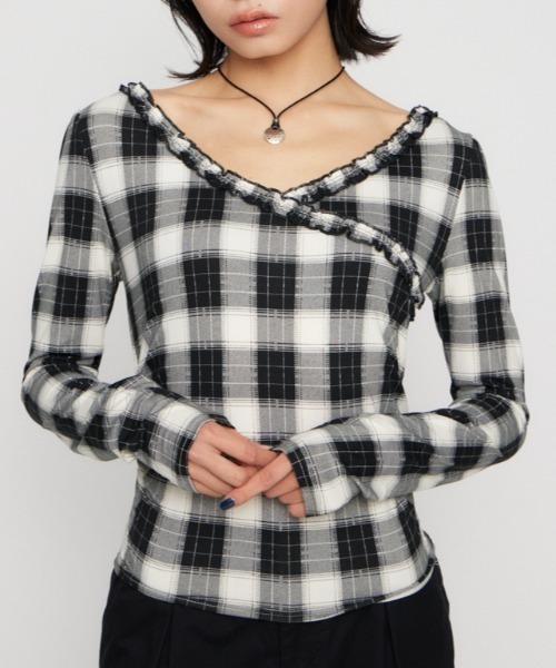 LAGUA GEM(ラグアジェム)の「FRILL COMPACT トップス(Tシャツ/カットソー・レディース・ブラック/ネイビー・FREE)」の2枚目の写真