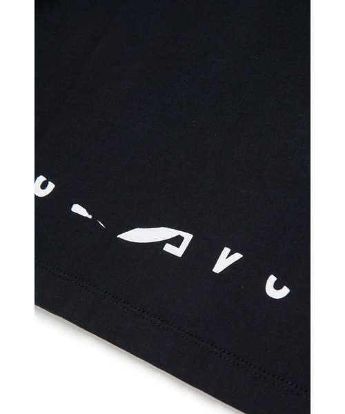 MM6 Maison Margiela（ｴﾑｴﾑｼｯｸｽ ﾒｿﾞﾝ ﾏﾙｼﾞｪﾗ）の「キッズ Tシャツ MM6 KID（Tシャツ/カットソー・キッズ・ブラック/ブルー/ホワイト・12Y/10Y/8Y/16Y/14Y/6Y）」の6枚目の写真