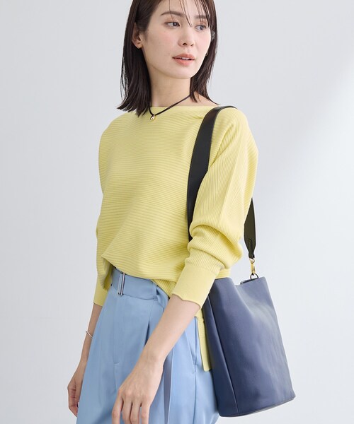 INDIVI（インディヴィ）の「【ハンドル2WAY／A4収納】スカーフハンドル バケツバッグ（ハンドバッグ・レディース・ネイビー/アイボリー・00）」の5枚目の写真