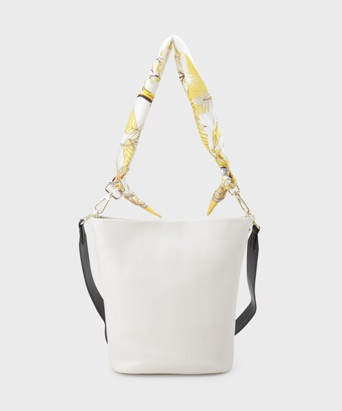 INDIVI（インディヴィ）の「【ハンドル2WAY／A4収納】スカーフハンドル バケツバッグ（ハンドバッグ・レディース・ネイビー/アイボリー・00）」の8枚目の写真