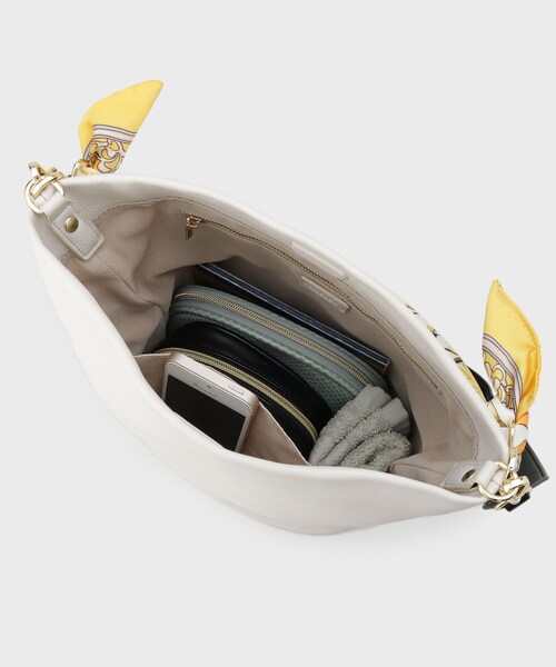 INDIVI（インディヴィ）の「【ハンドル2WAY／A4収納】スカーフハンドル バケツバッグ（ハンドバッグ・レディース・ネイビー/アイボリー・00）」の14枚目の写真