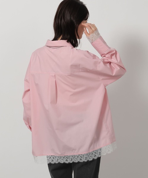 LAKOLE(ラコレ)の「レースヘムオーバーシャツ / 643713(シャツ/ブラウス・レディース・ブルー/ネイビー/ピンク/ホワイト・FREE)」の5枚目の写真