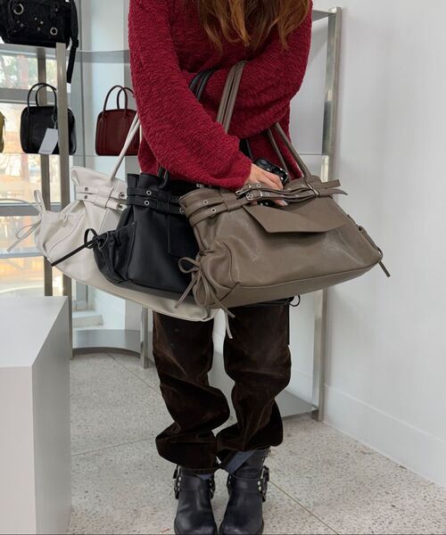 YEOMIMの「medium town belt bag (cream)(ショルダーバッグ・レディース・その他・FREE)」の5枚目の写真