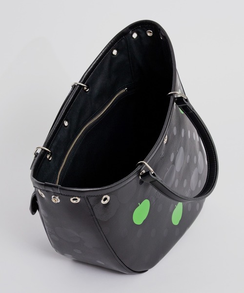 THE BEATLES COMME des GARCONS（ザ ビートルズ コムデギャルソン）の「THE BEATLES「POCKET BOAT BAG」MEDIUM（トートバッグ・メンズ・ブラック・ONE SIZE）」の5枚目の写真