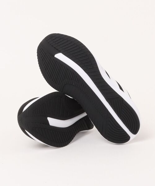 adidas(アディダス)の「【adidas】GALAXY RUN(スニーカー・メンズ・ブラック×ホワイト・25.0cm/25.5cm/26.0cm/26.5cm/27.0cm/27.5cm/28.0cm/29.0cm)」の3枚目の写真