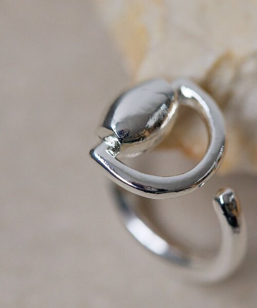 ear PAPILLONNER(イアパピヨネ)の「ホースビットリング(リング・レディース・シルバー/ゴールド・13)」の16枚目の写真