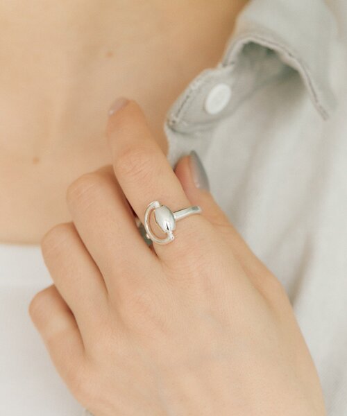 ear PAPILLONNER(イアパピヨネ)の「ホースビットリング(リング・レディース・シルバー/ゴールド・13)」の14枚目の写真