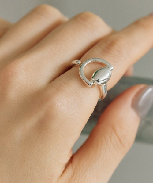 ear PAPILLONNER(イアパピヨネ)の「ホースビットリング(リング・レディース・シルバー/ゴールド・13)」の11枚目の写真