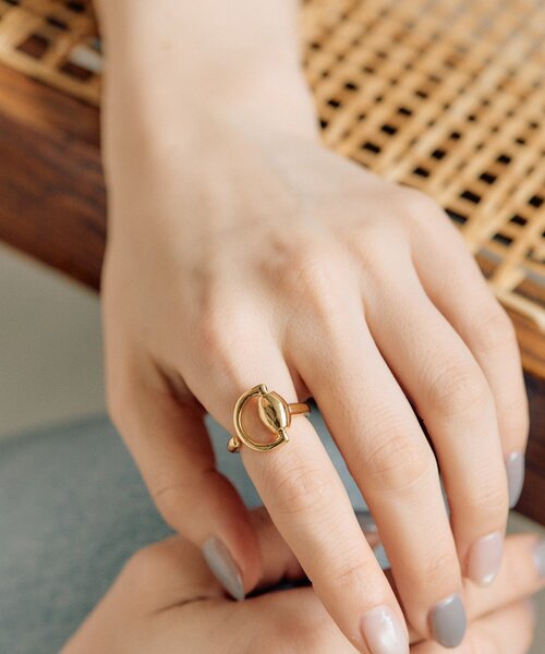 ear PAPILLONNER(イアパピヨネ)の「ホースビットリング(リング・レディース・シルバー/ゴールド・13)」の5枚目の写真