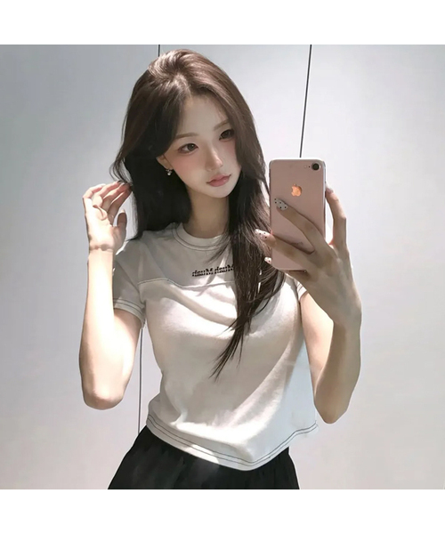 muahmuah（ムーアムーア）の「クロップポイントピンタック半袖Tシャツ [3色]（Tシャツ/カットソー・レディース・グレー/アイボリー/ブラック・FREE）」の2枚目の写真