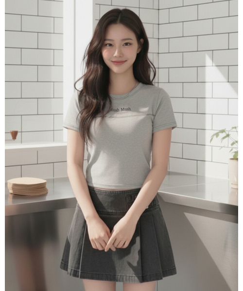 muahmuah（ムーアムーア）の「クロップポイントピンタック半袖Tシャツ [3色]（Tシャツ/カットソー・レディース・グレー/アイボリー/ブラック・FREE）」の16枚目の写真