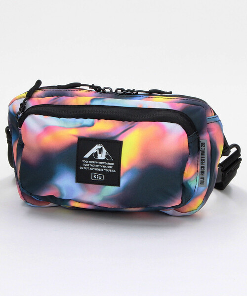 KiU(キウ)の「KiU/キウ FUJIROCK FP MINI SHOULDER フロントポケットミニショルダーバッグ K572(ショルダーバッグ・メンズ・カモフラージュ/その他16・ONE SIZE)」の1枚目の写真