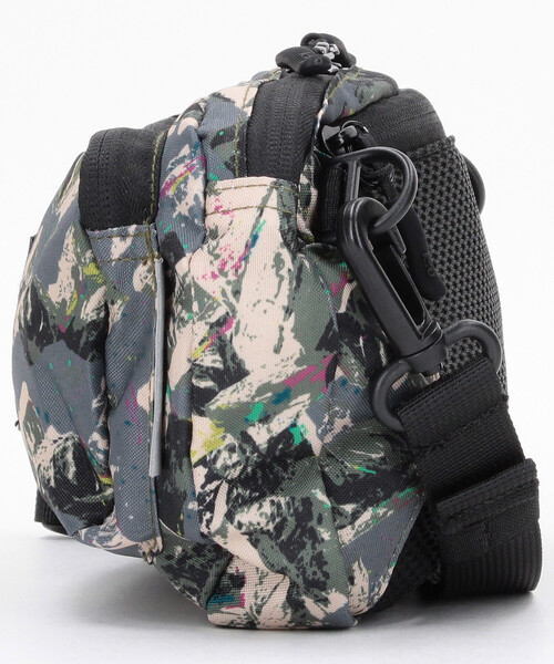 KiU(キウ)の「KiU/キウ FUJIROCK FP MINI SHOULDER フロントポケットミニショルダーバッグ K572(ショルダーバッグ・メンズ・カモフラージュ/その他16・ONE SIZE)」の3枚目の写真