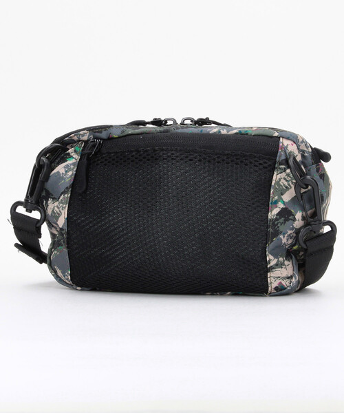 KiU(キウ)の「KiU/キウ FUJIROCK FP MINI SHOULDER フロントポケットミニショルダーバッグ K572(ショルダーバッグ・メンズ・カモフラージュ/その他16・ONE SIZE)」の4枚目の写真