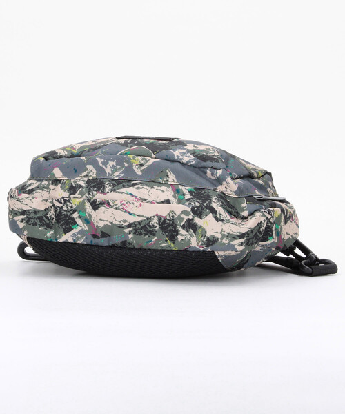 KiU(キウ)の「KiU/キウ FUJIROCK FP MINI SHOULDER フロントポケットミニショルダーバッグ K572(ショルダーバッグ・メンズ・カモフラージュ/その他16・ONE SIZE)」の5枚目の写真