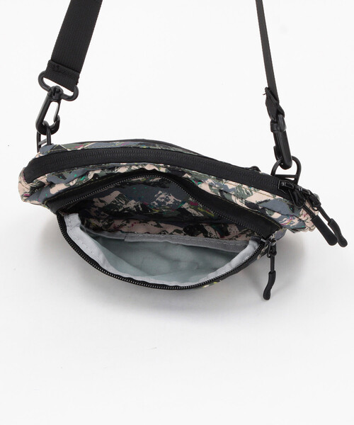 KiU(キウ)の「KiU/キウ FUJIROCK FP MINI SHOULDER フロントポケットミニショルダーバッグ K572(ショルダーバッグ・メンズ・カモフラージュ/その他16・ONE SIZE)」の9枚目の写真