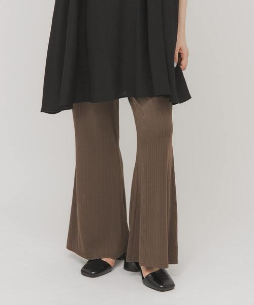 KBF（ケイビーエフ）の「イージーRIBフレアパンツ（その他パンツ・レディース・ブラウン/アイボリー/ブラック・ONE）」の13枚目の写真