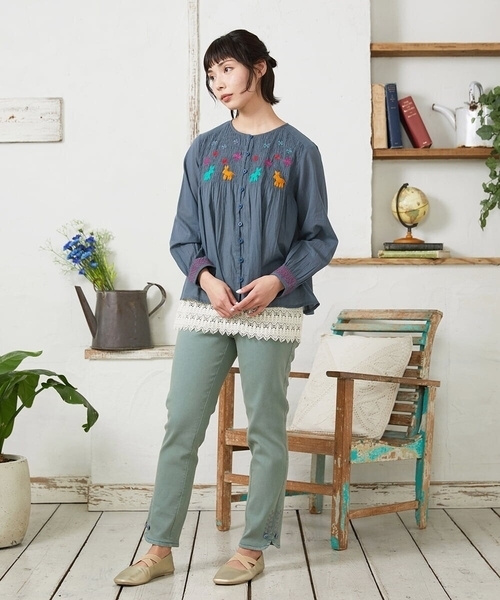 Jocomomola(ホコモモラ)の「Baile animal アニマル刺繍ブラウス(シャツ/ブラウス・レディース・グレー/レッド・40)」の13枚目の写真