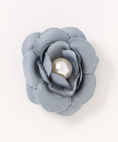 TONE SELECT GOODS（トーンセレクトグッズ）の「urbanfemine./フラワーパールコサージュ フォーマル セレモニー 卒業式 入学式 パーティーアクセサリー U7612（ピアス（両耳用）・レディース・ネイビー/ブルー/アイボリー/グレイッシュベージュ・FREE）」の4枚目の写真
