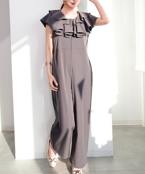 DRESS PLUS(ドレスプラス)の「ラッシュガード オールインワン フリル付き(サロペット/オーバーオール・レディース・ブラック/チャコール/ダークベージュ・M/L)」の1枚目の写真