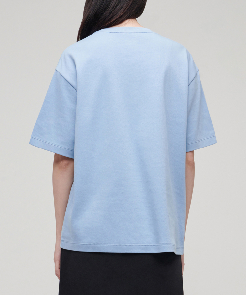 MUSINSA STANDARD WOMAN（ムシンサスタンダードウーマン）の「ウィメンズリラックスフィットクルーネックTシャツ[スカイブルー]（Tシャツ/カットソー・レディース・その他・SMALL/X-SMALL/MEDIUM/LARGE）」の2枚目の写真