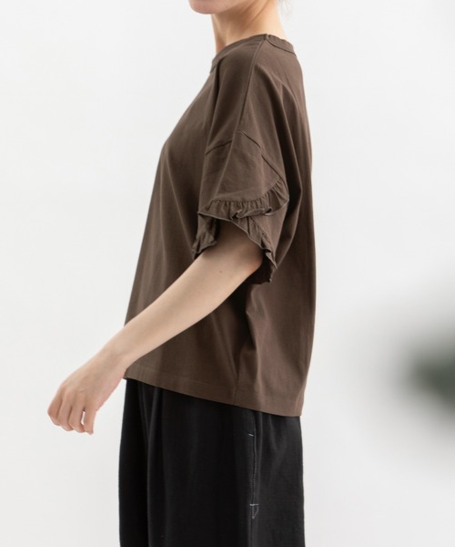 nop de nod(ノップドゥノッド)の「USコットンフリルスリーブTシャツ(Tシャツ/カットソー・レディース・ブラック/ブラウン/オフホワイト・3)」の15枚目の写真