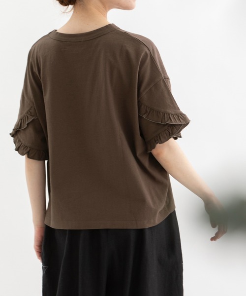 nop de nod(ノップドゥノッド)の「USコットンフリルスリーブTシャツ(Tシャツ/カットソー・レディース・ブラック/ブラウン/オフホワイト・3)」の16枚目の写真