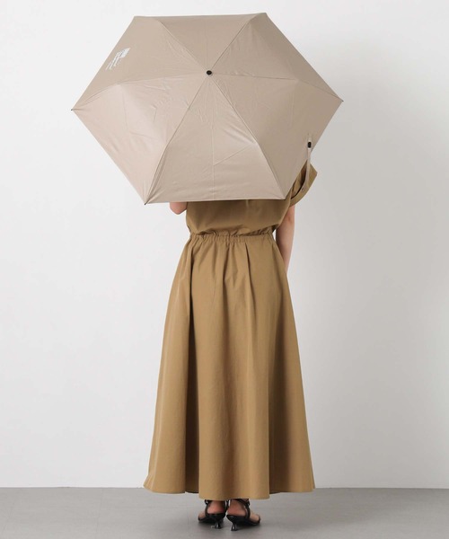 Traditional Weatherwear(トラディショナルウェザーウェア)の「晴雨兼用折り畳み傘LEO(折りたたみ傘・レディース・ベージュ・FREE)」の13枚目の写真
