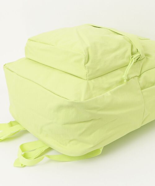 JANSPORT(ジャンスポーツ)の「【JANSPORT】SUPERBREAK PLUS FX - SOFT NYLON LIME CITRON(バックパック/リュック・メンズ・ライム・FREE)」の3枚目の写真