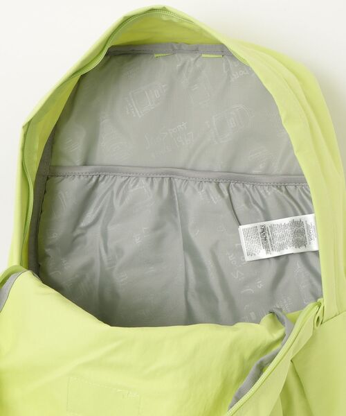 JANSPORT(ジャンスポーツ)の「【JANSPORT】SUPERBREAK PLUS FX - SOFT NYLON LIME CITRON(バックパック/リュック・メンズ・ライム・FREE)」の4枚目の写真