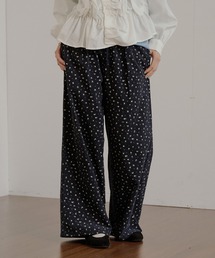 レディースのパンツ（ブルー・ネイビー/青色系・花柄・ボタニカル柄