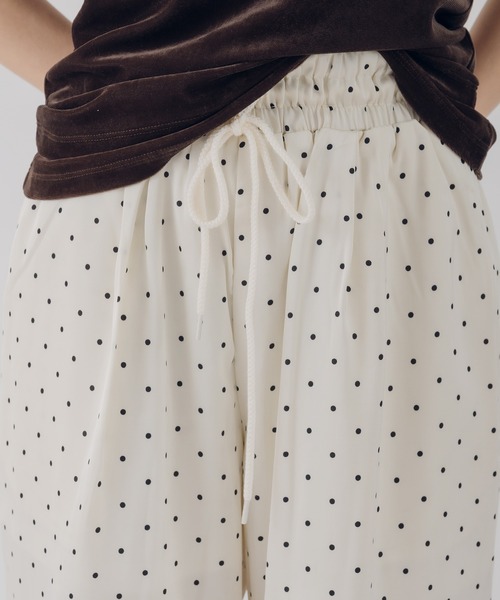 MUHET(ミュエータ)の「assorted easy pants / アソートイージーパンツ(その他パンツ・レディース・オフホワイト/ブラック/ブルー系その他/ブラック系その他・LARGE/MEDIUM/SMALL)」の12枚目の写真