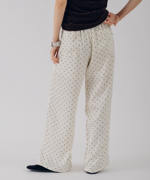 MUHET(ミュエータ)の「assorted easy pants / アソートイージーパンツ(その他パンツ・レディース・オフホワイト/ブラック/ブルー系その他/ブラック系その他・LARGE/MEDIUM/SMALL)」の14枚目の写真