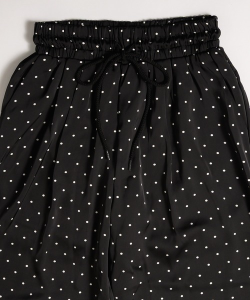 MUHET(ミュエータ)の「assorted easy pants / アソートイージーパンツ(その他パンツ・レディース・オフホワイト/ブラック/ブルー系その他/ブラック系その他・LARGE/MEDIUM/SMALL)」の5枚目の写真