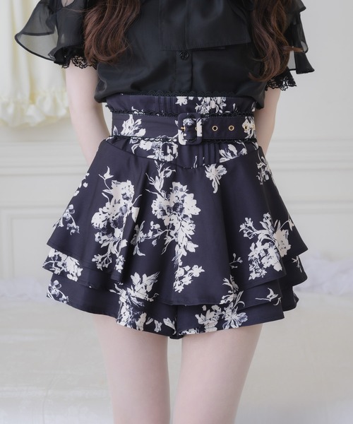 couture BY ROJITA(クチュールバイロジータ)の「ベルト付ミニスカパン(スカート・レディース・ホワイト/ブラック/マルチ・FREE)」の3枚目の写真
