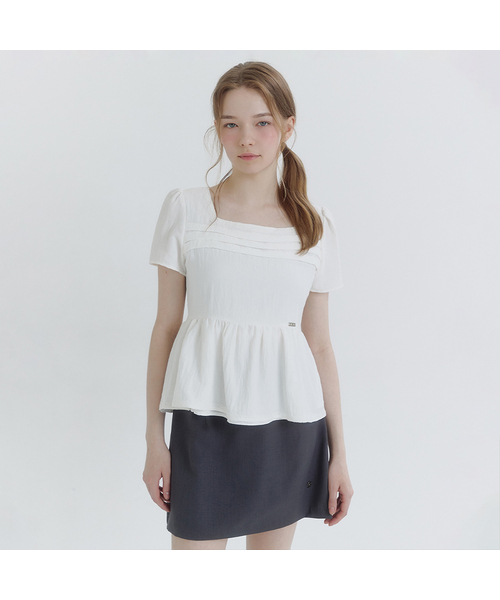 MICANE(ミケーネ)の「バレリアピンタックブラウス(シャツ/ブラウス・レディース・アイボリー/スカイブルー/ピンク・X-SMALL/SMALL/MEDIUM/LARGE/X-LARGE)」の2枚目の写真