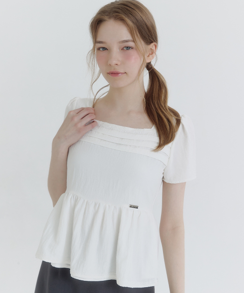 MICANE(ミケーネ)の「バレリアピンタックブラウス(シャツ/ブラウス・レディース・アイボリー/スカイブルー/ピンク・X-SMALL/SMALL/MEDIUM/LARGE/X-LARGE)」の11枚目の写真