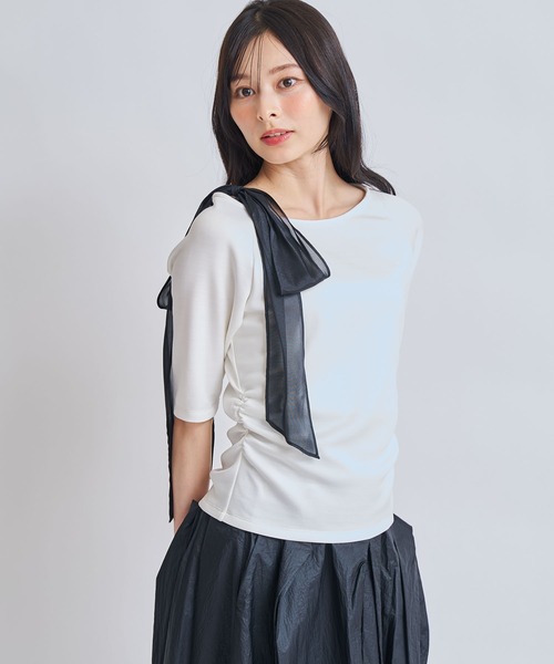 NOELA(ノエラ)の「ショルダーリボンカットソー(Tシャツ/カットソー・レディース・その他1/オフホワイト/ブラック・フリー)」の7枚目の写真