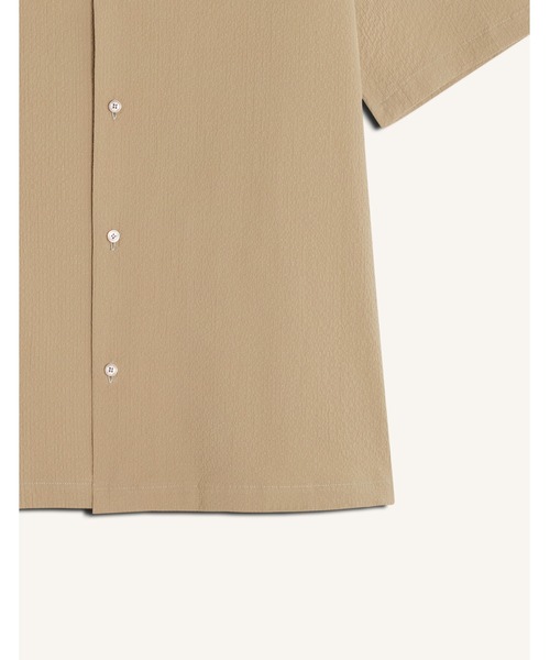 Maison Kitsune(メゾンキツネ)の「SEERSUCKER RESORT SHIRT(シャツ/ブラウス・メンズ・ベージュ/ネイビー・M/S/L)」の18枚目の写真