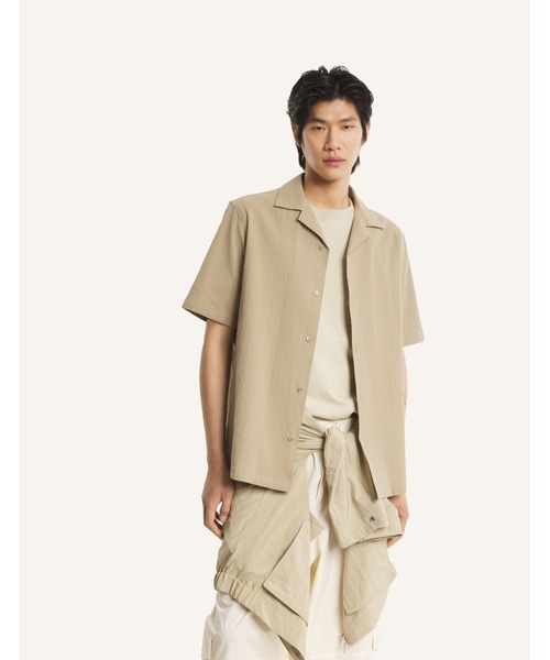 Maison Kitsune(メゾンキツネ)の「SEERSUCKER RESORT SHIRT(シャツ/ブラウス・メンズ・ベージュ/ネイビー・M/S/L)」の12枚目の写真