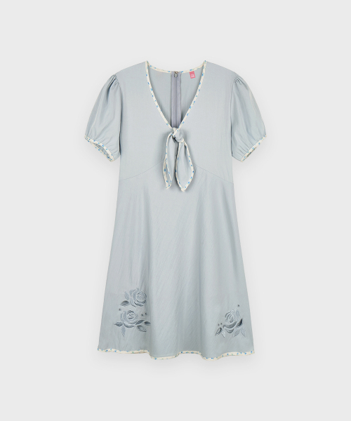 SINOON（シヌーン）の「[BABY DONT CRY イヒョン着用] Rose Garden リボンワンピース (スカイブルー)（ワンピース・レディース・スカイブルー・MEDIUM/SMALL）」の4枚目の写真